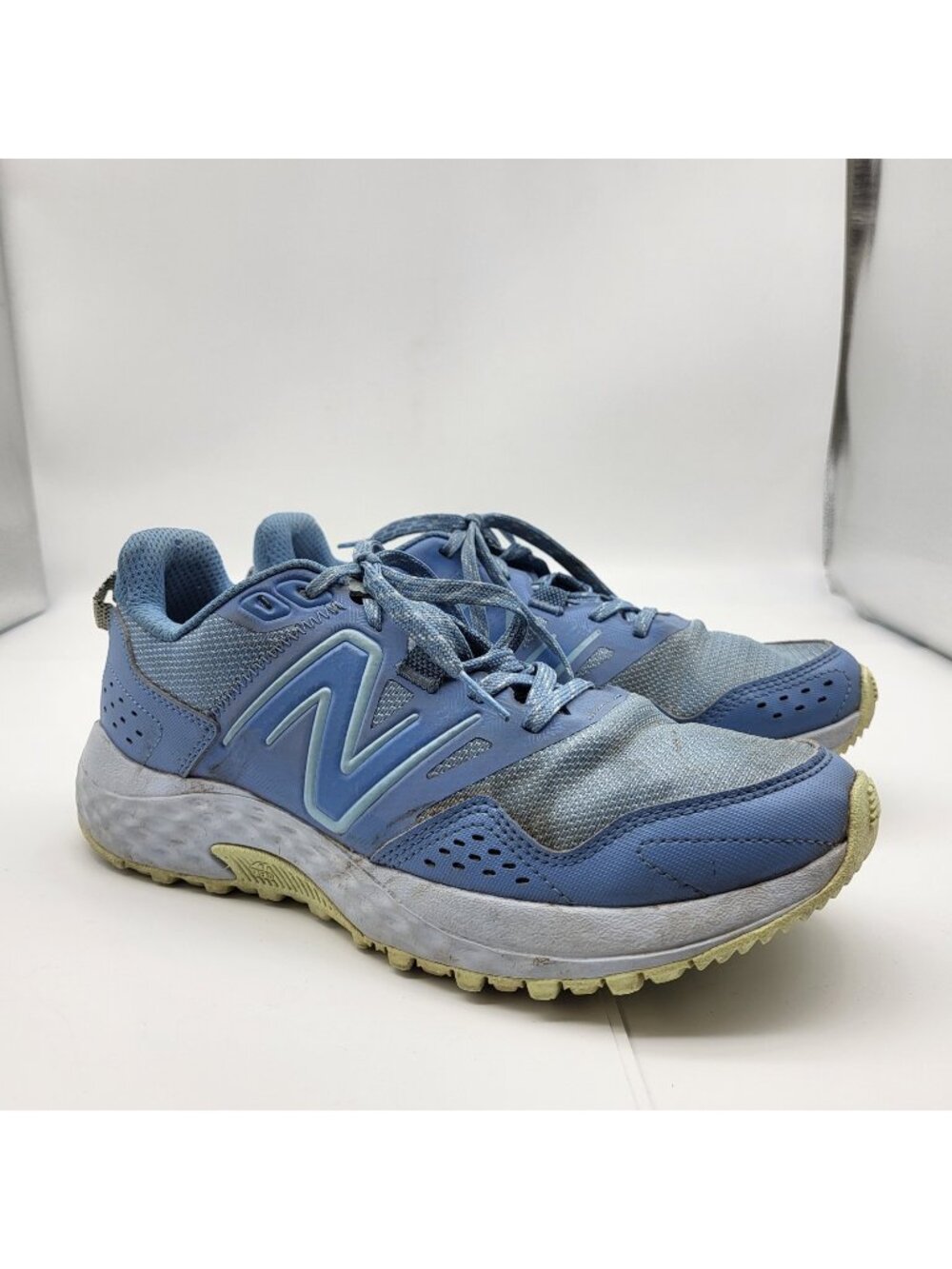 New Balance 410v8 Women’s Trail Running Sneakers Blue Mesh Low Top sz 8 B
